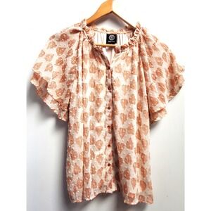 Bobeau Blouse M Tan/ Clay Print Feathers Textures Flutter Sleeve Short Button Up